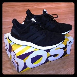 NWT Adidas UltraBOOST Sneakers